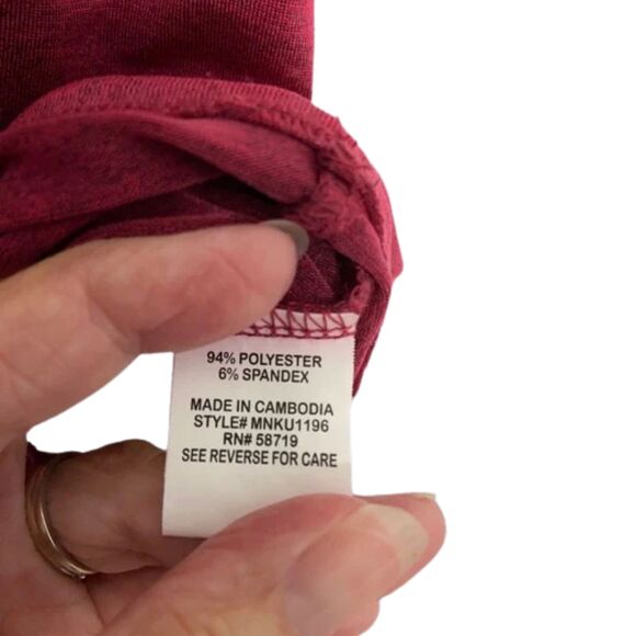 Notations Burgundy Pullover Flouncy Top Size M For Work or Party With Scoop Neck - Picture 2 of 7